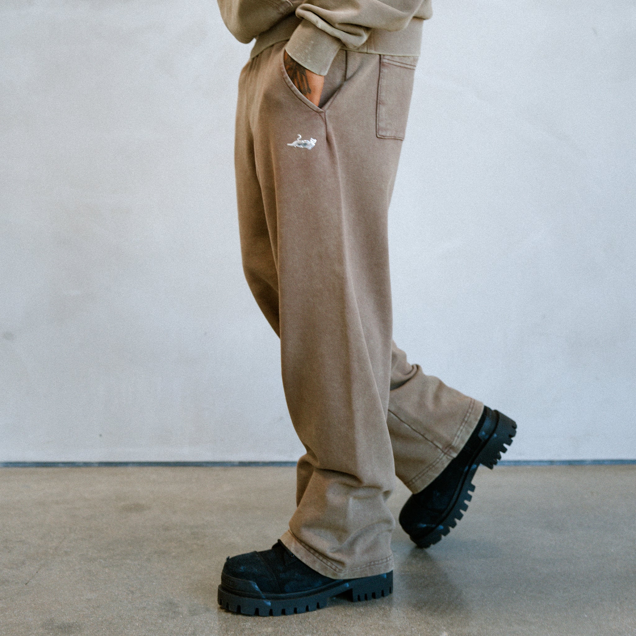 RIPNDIP Castanza Straight Leg Sweatpants (Brown Vintage Wash)