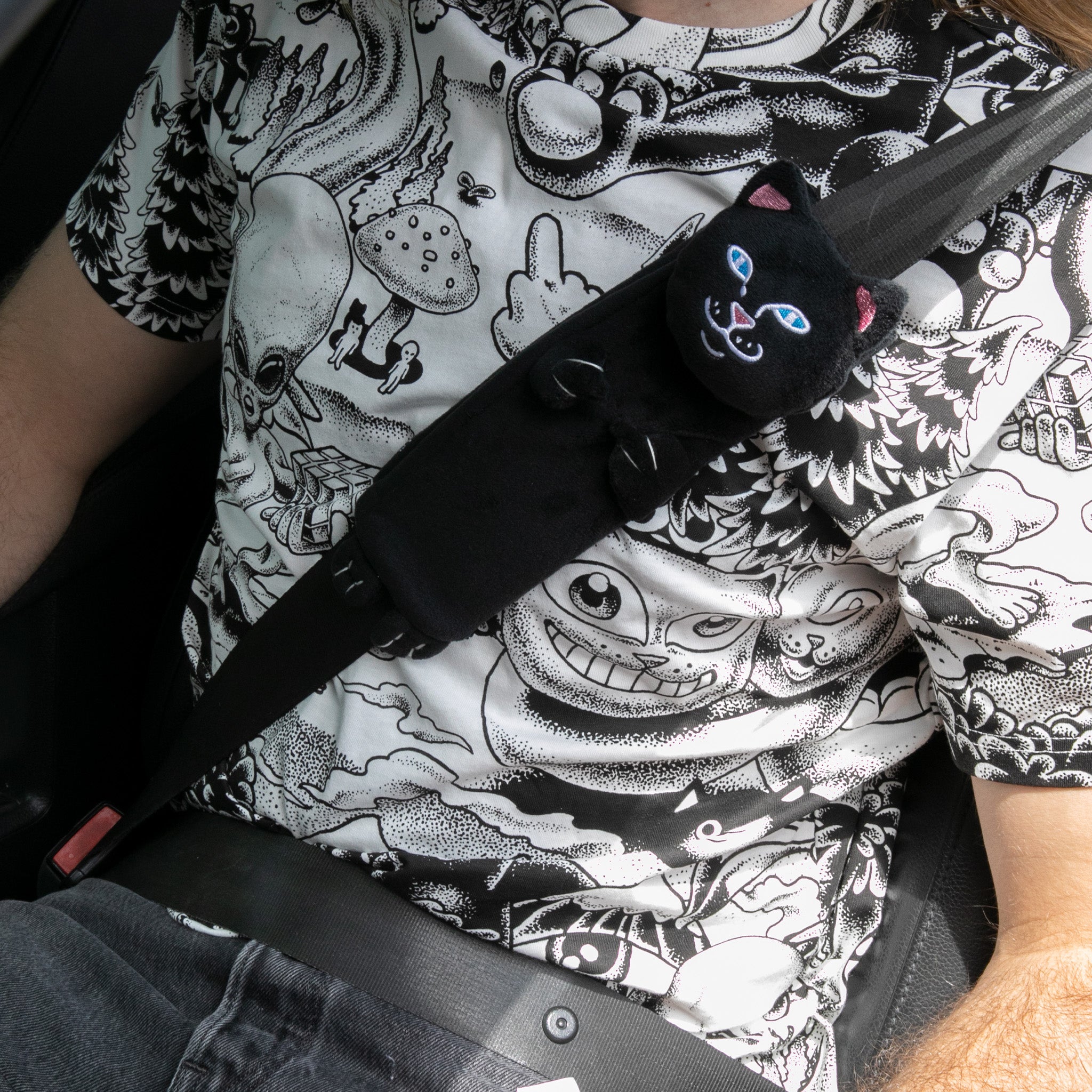 RIPNDIP Jermal Seat Belt Cover (Black)